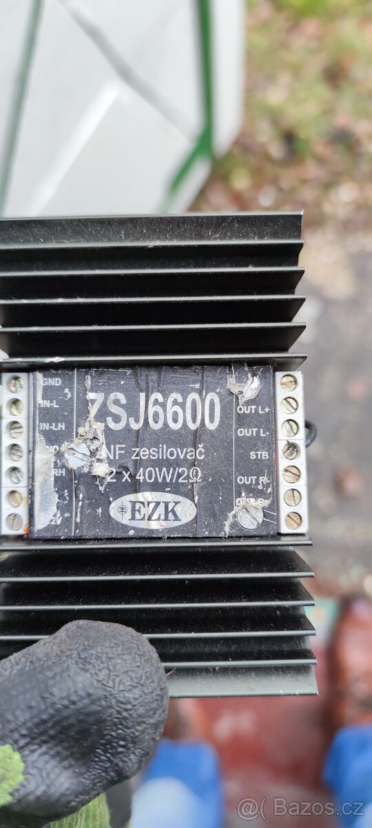 Autozesilovač ZSJ6600 - Zesilovač na 12 V 2x40W