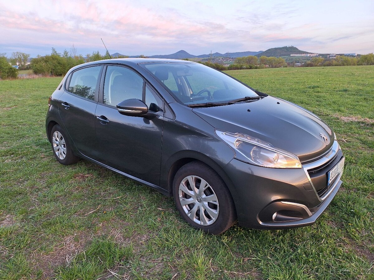 Peugeot 208 1,2 benzín, 72 tis km