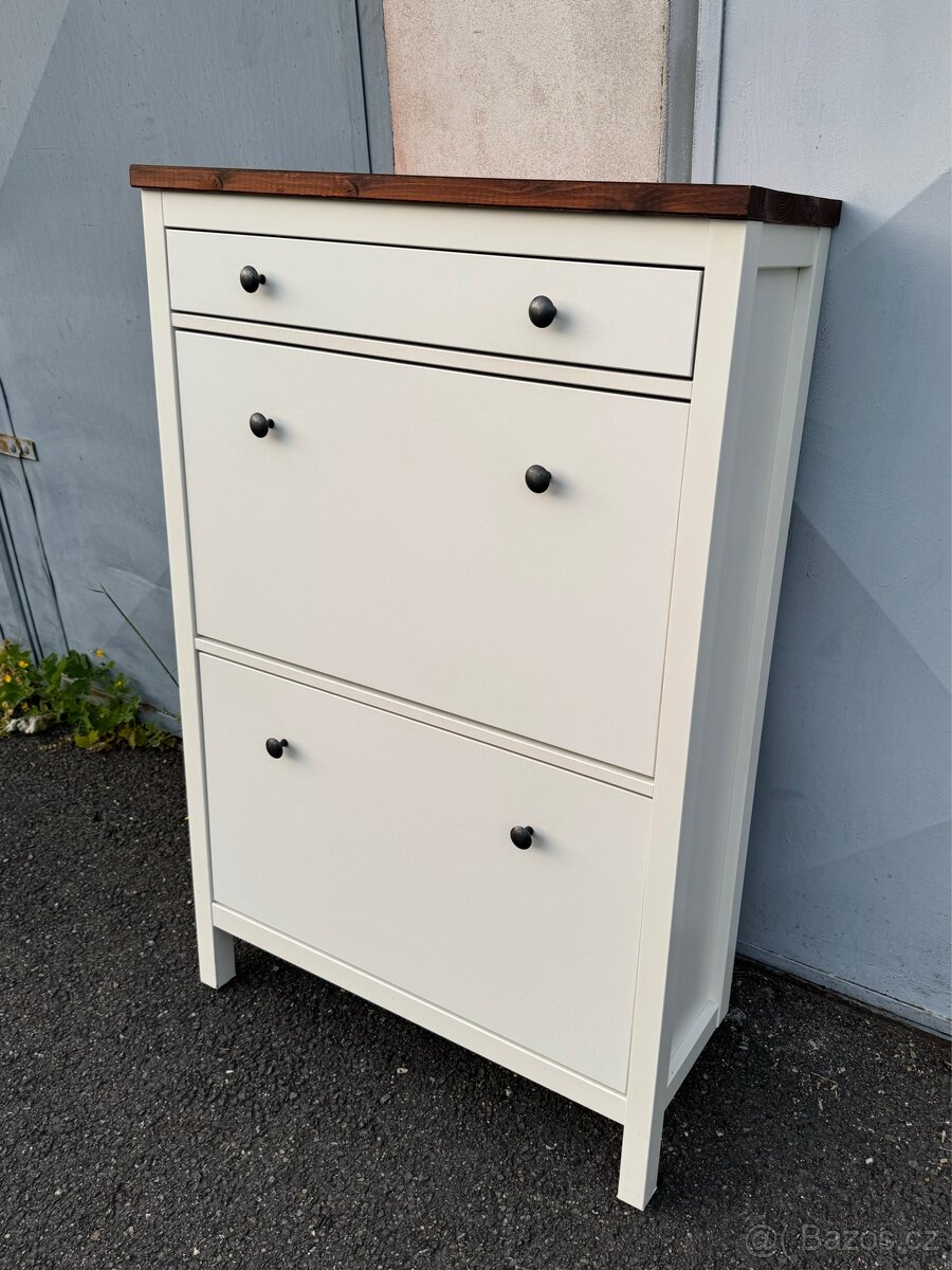 Botník Ikea Hemnes