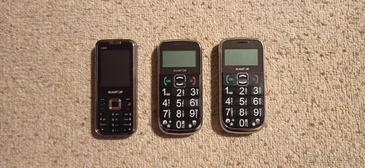 3x mobilní telefon Aligator (2x A500, 1x D830)