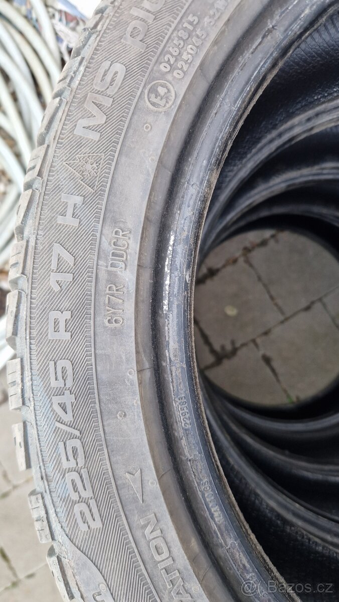 Uniroyal 225/45/17