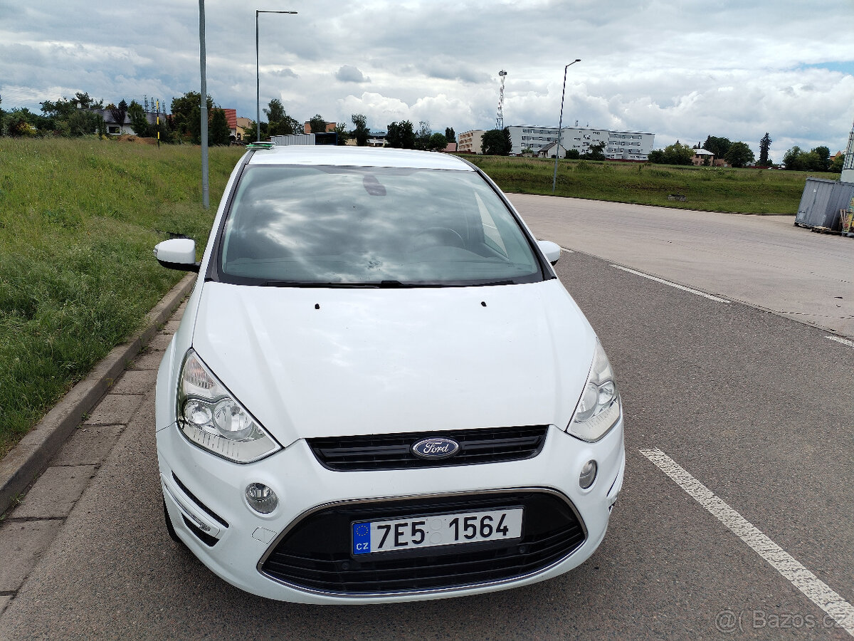 Ford smax benzin