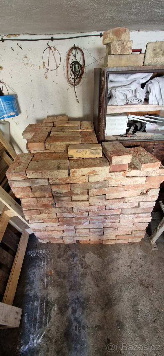 Daruji cca 300ks ručně čištěných cihel