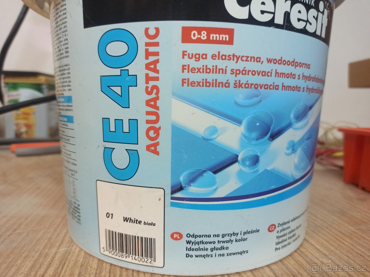 spárovací hmota bílá