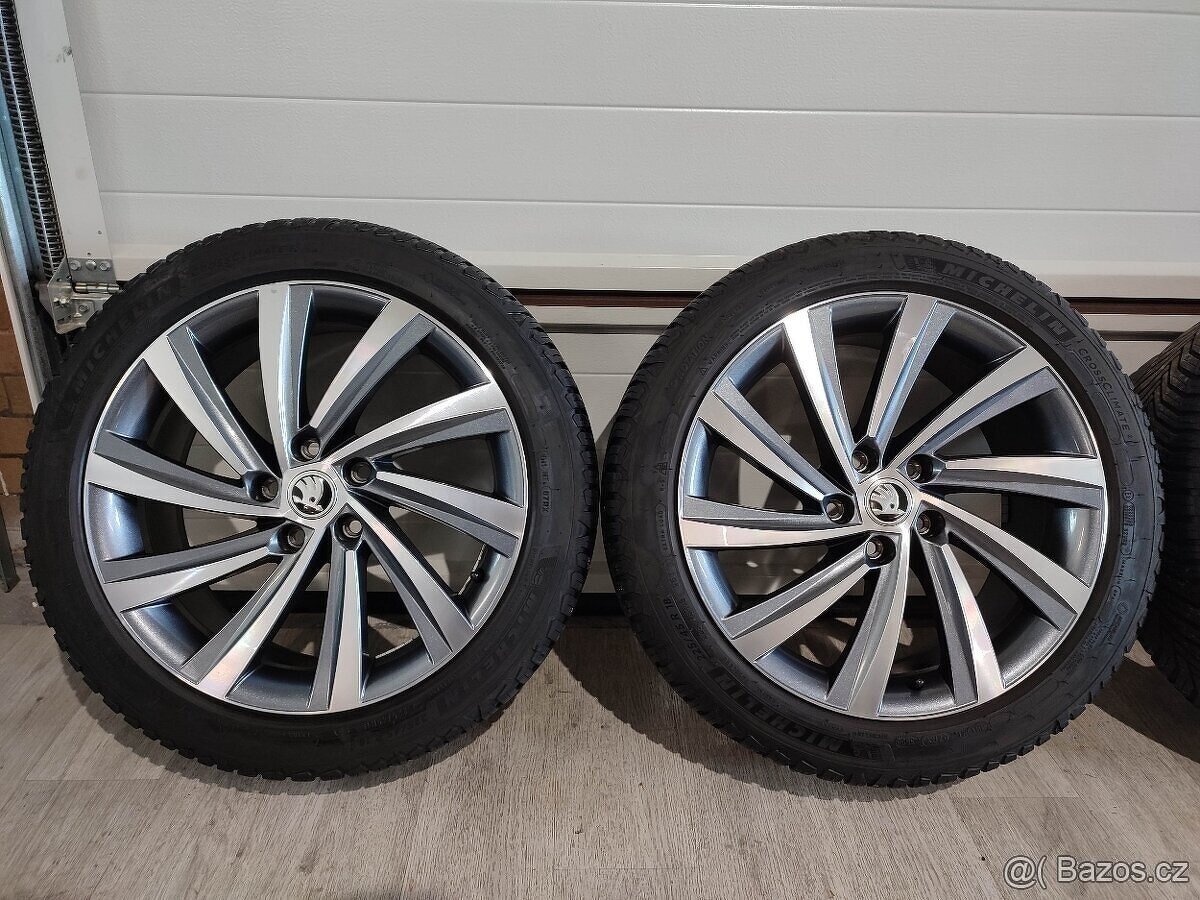 Škoda OCTAVIA IV 5x112 R18 5E3601025 disky s pneu 225/45 r18