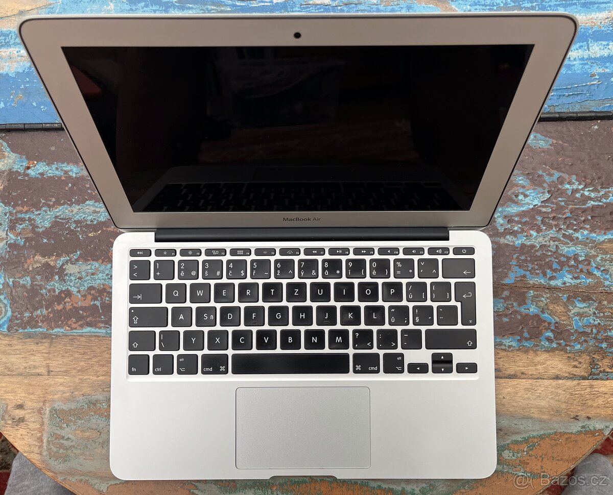 MacBook Air 11, Core i5 128GB SSD 4GB RAM, silver 2014