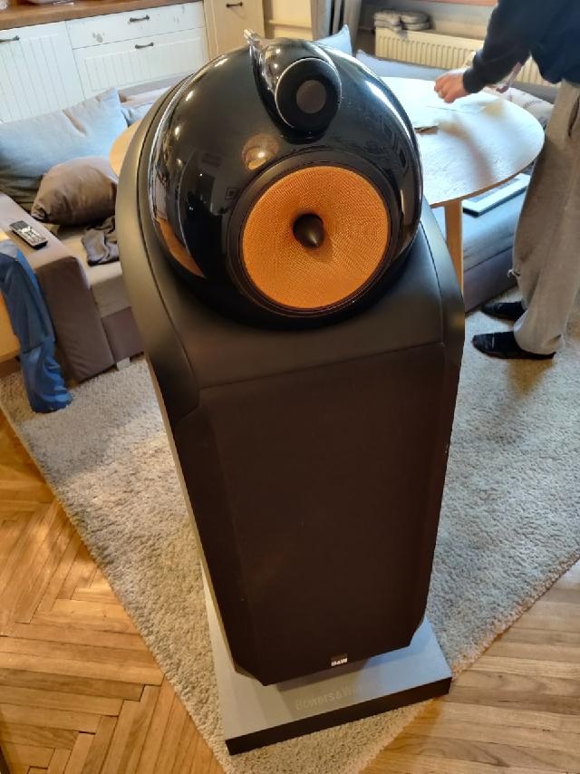 Bowers & Wilkins 800D
