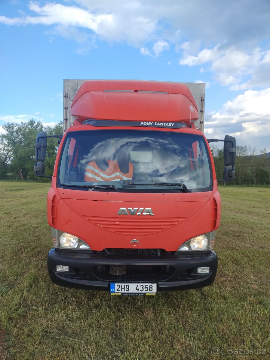 Avia D75