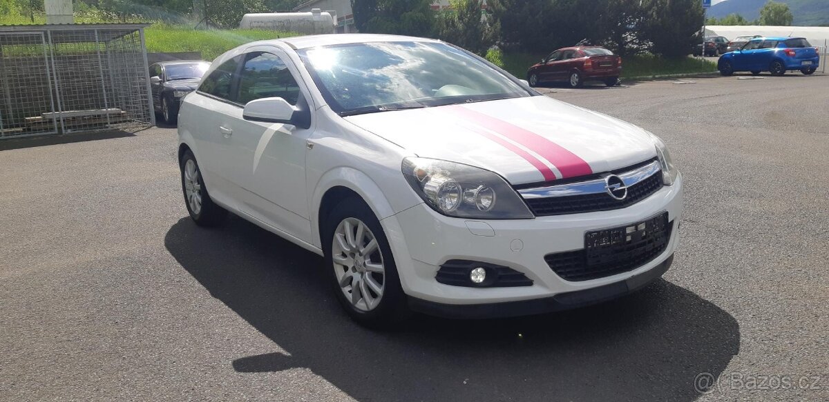 OPEL ASTRA 1.6i GTC ROK 2010 TOP STAV TK 6/2027