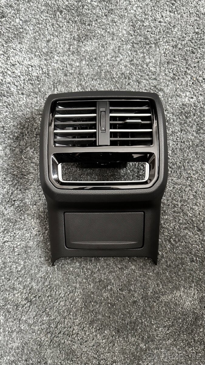 passat b8 zadní klimatizační panel