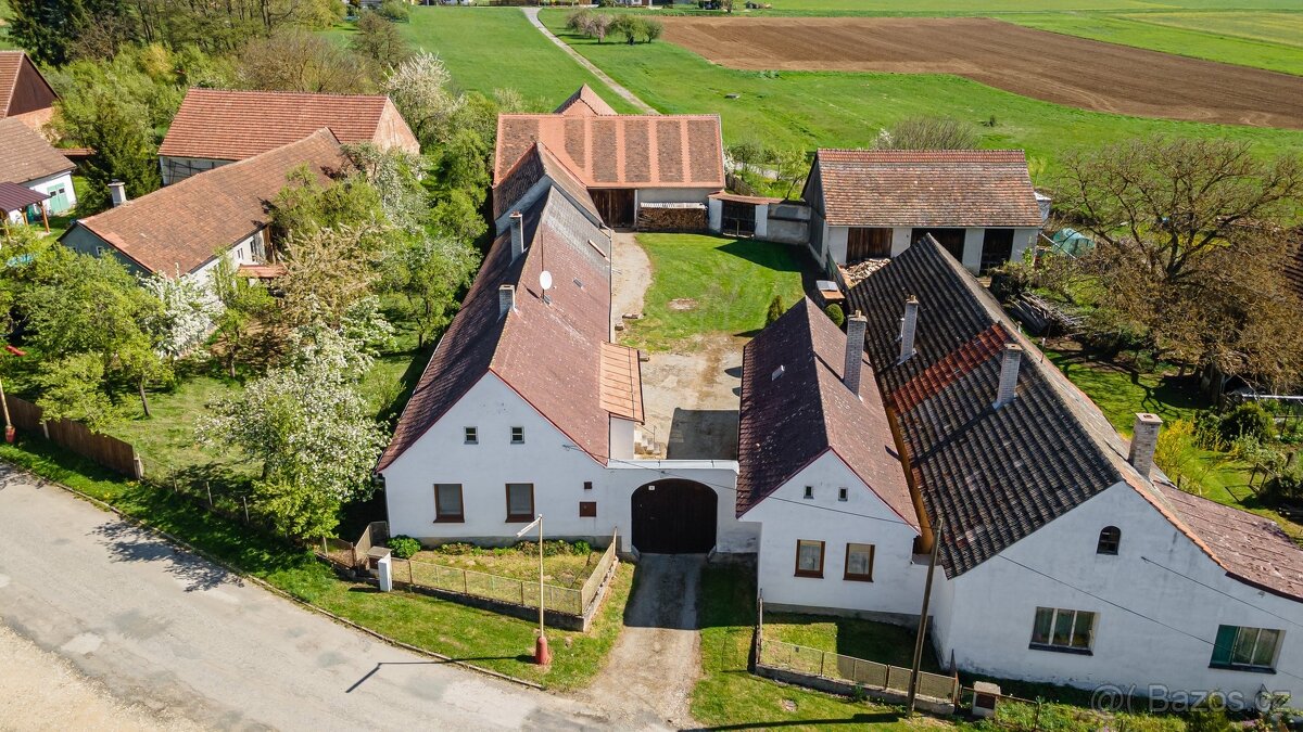 Prodej zemědělské usedlosti 758 m², pozemek 4 530 m²