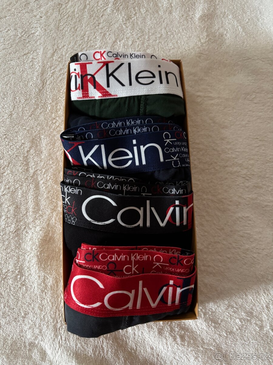 Calvin Klein boxerky velikost M pack po 4ks