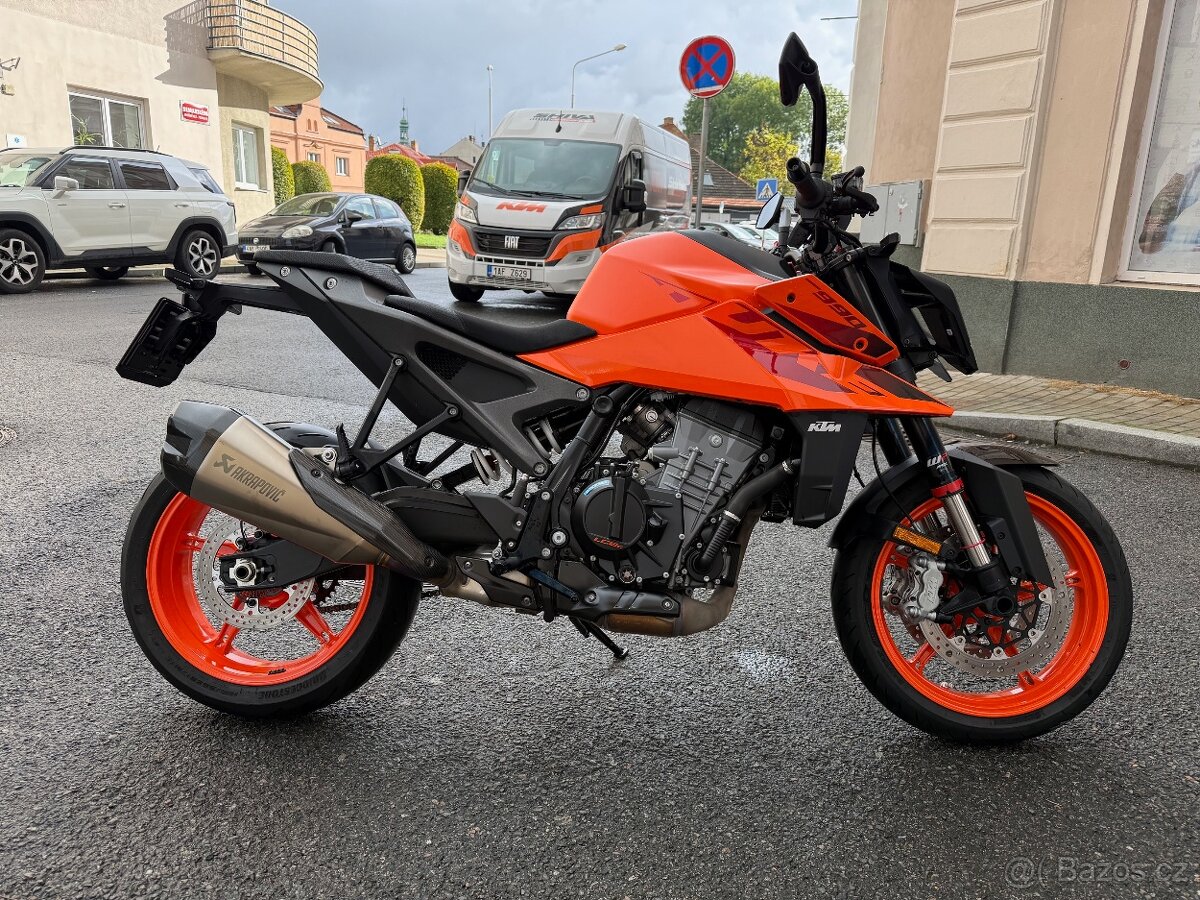 KTM 990 DUKE ORANGE 2024 - záruka do 2028