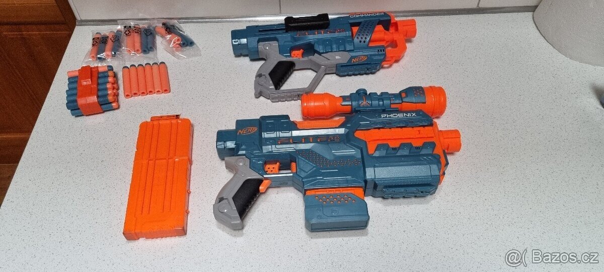 Nerf ELITE 2.0 - 2 zbraně: PHOENIX + COMMANDER