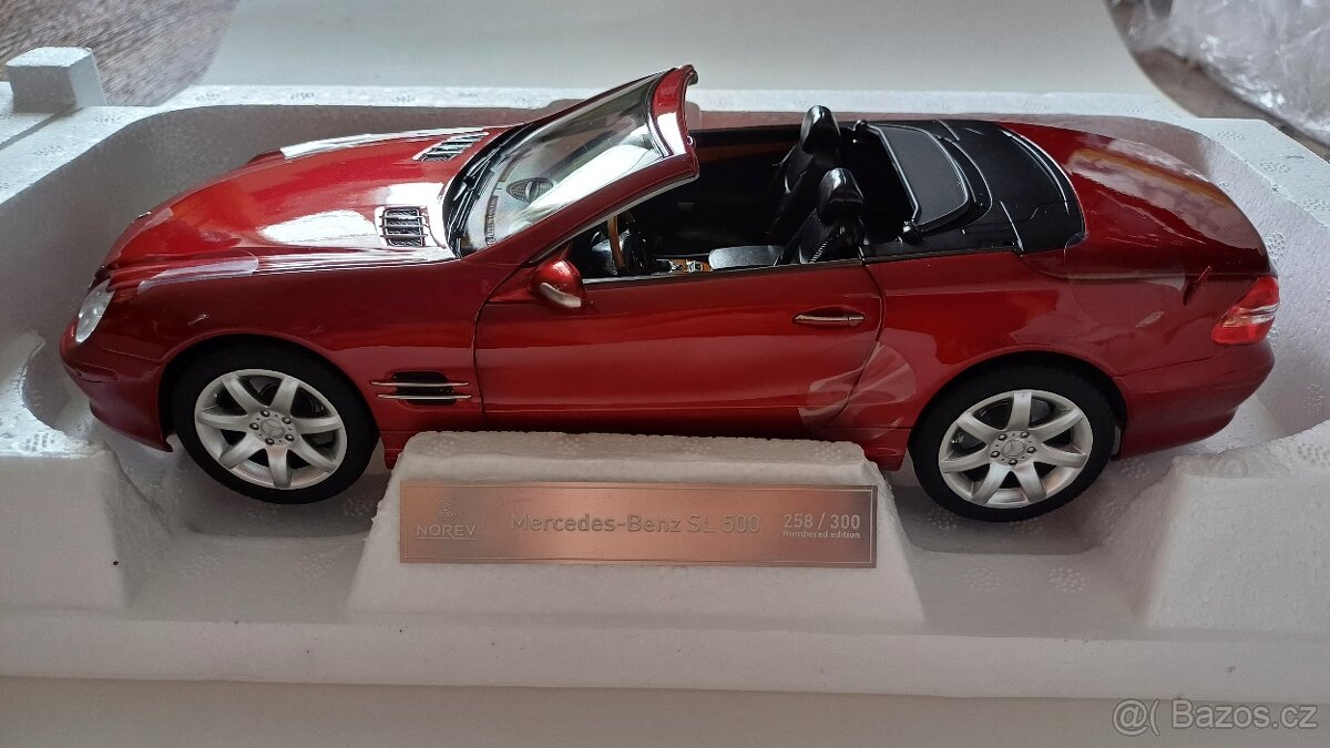 Norev 1/18 Mercedes SL 500 2003 limit 300 ks