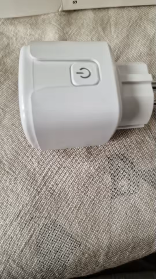 Chytrá Wi-Fi zásuvka 230V, ovládání mobilem