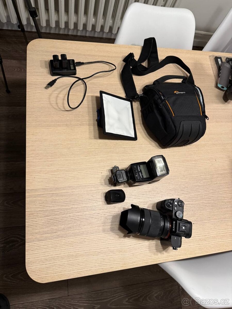 Sony a7 ii + objektiv SONY FE 28-70 mm + Příslušenství