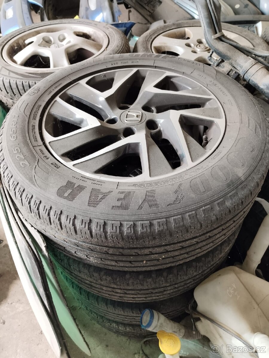 Celoroční ALU kola 5x114,3 (225/65 R17)