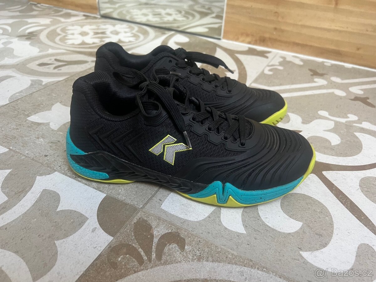 Vynikající tenisky na tenis Kensis, vel. 39