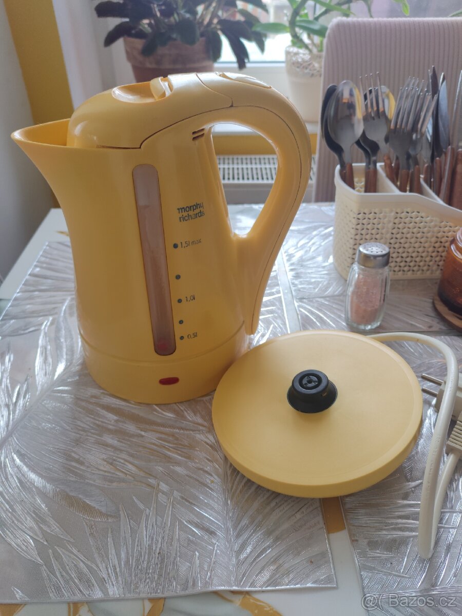 Prodám zlutou rychlovarnou konvici 1,5 l
