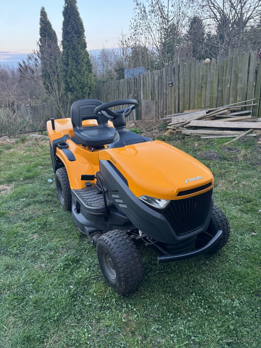 Zahradní traktor Stiga Estate 384