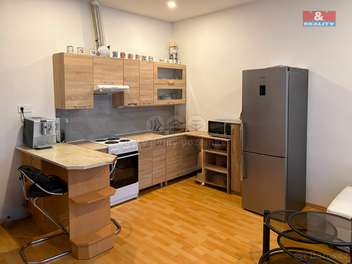 Pronájem bytu 2+kk, 60 m², Litomyšl, ul. Smetanovo náměstí
