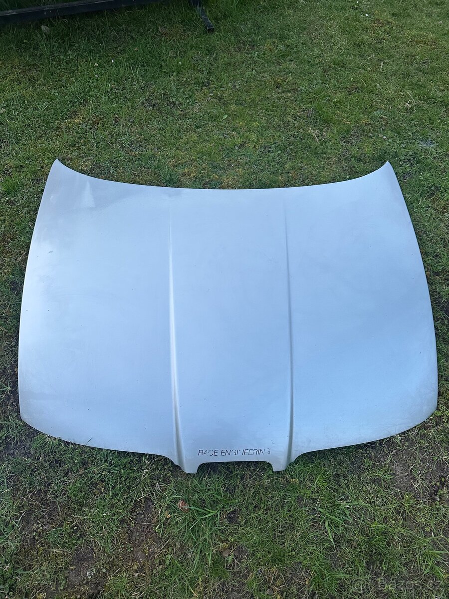 Stříbrná Kapota Seat Leon 1M