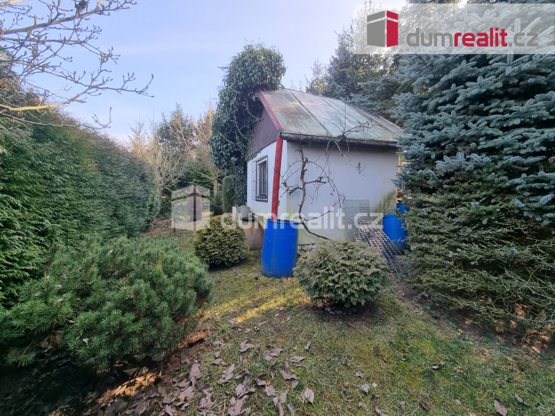 Prodej zahrady se zahradní chatkou o rozloze 420 m2 - Kralup