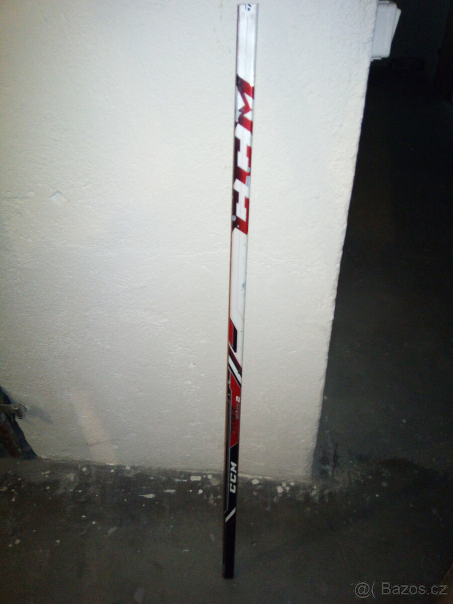 Hokejové kompozitové shafty