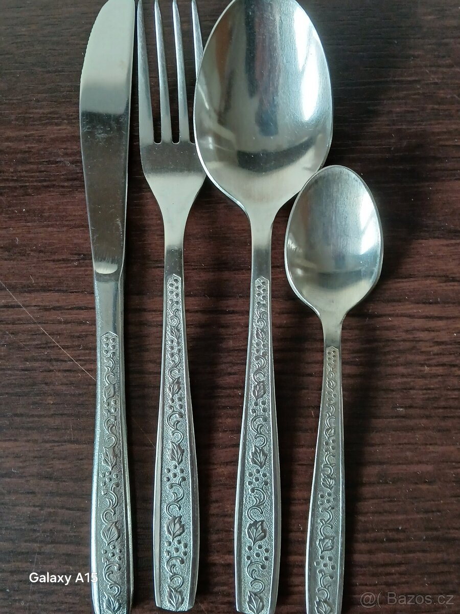 RETRO RUSKE PRIBORY