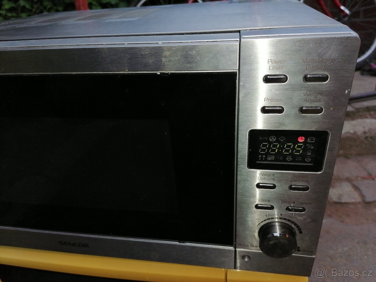Mikrovlnka Sencor 800 Wattů