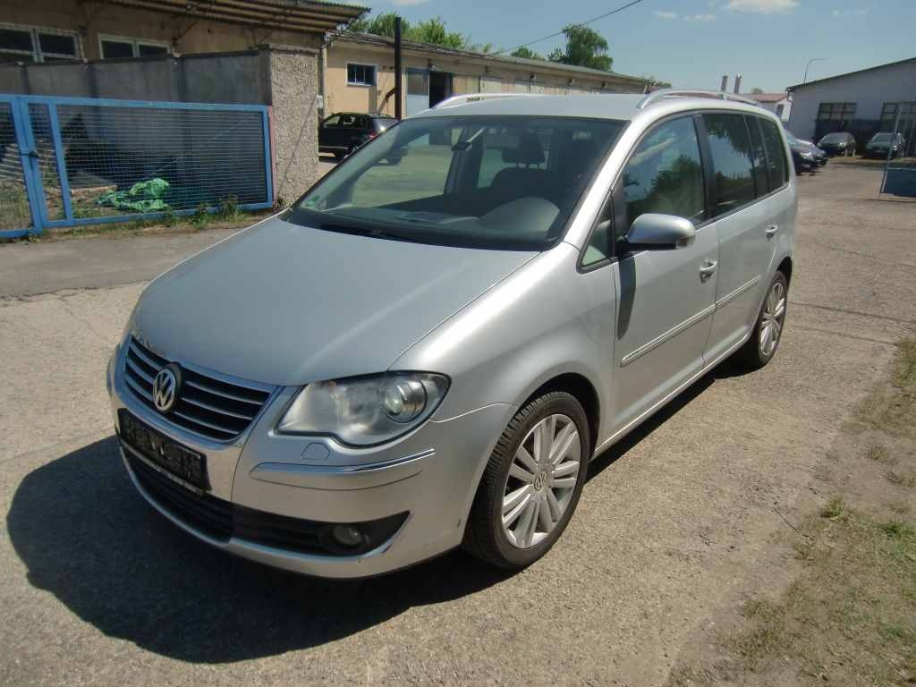 VW TOURAN 2,0TDI Highline