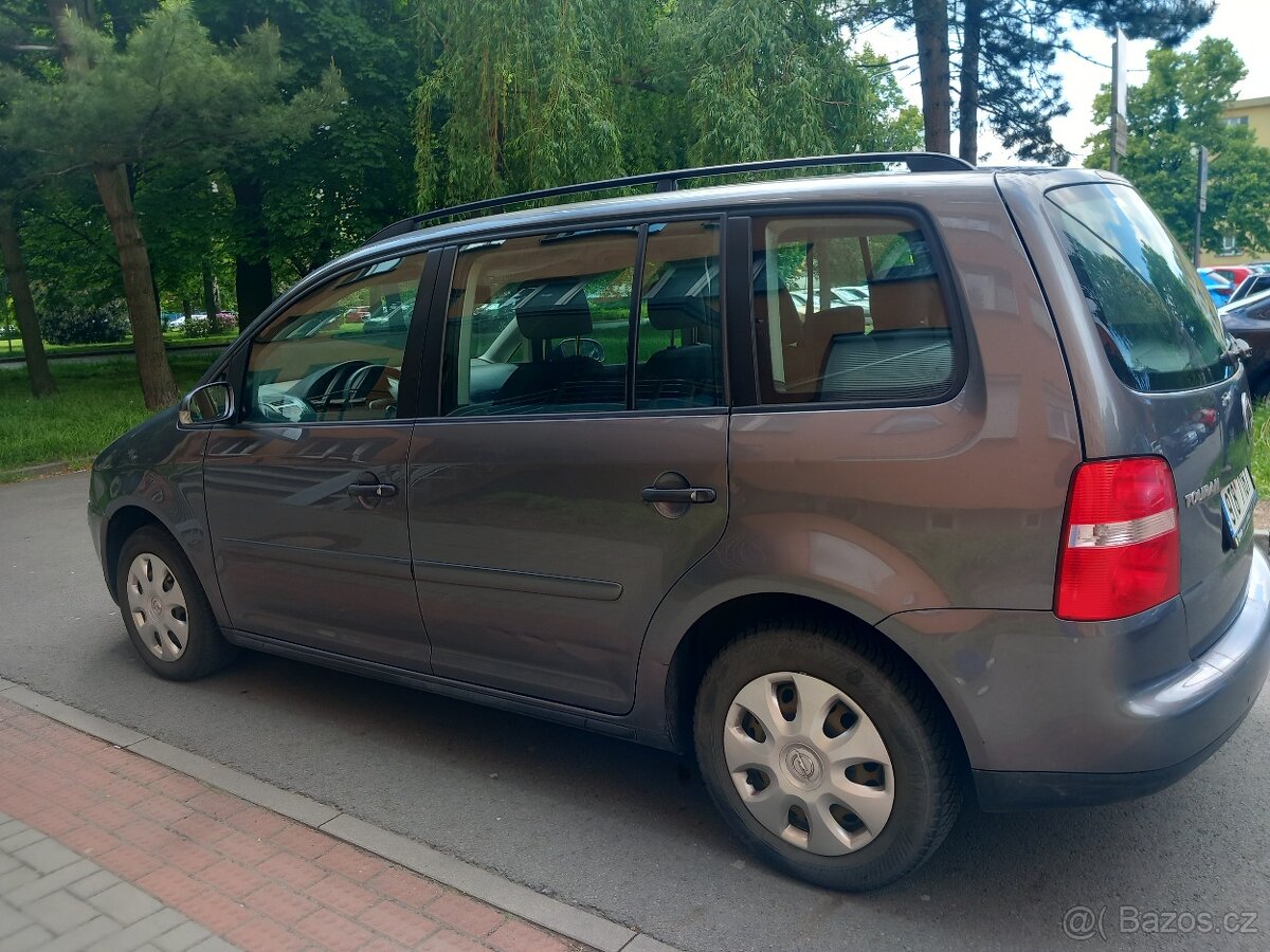 Volkswagen Touran 1.9 tdi kw 77 rok 2006