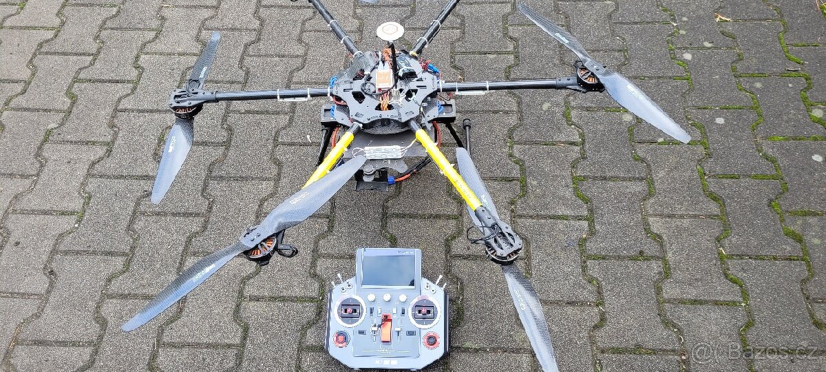 Dron.