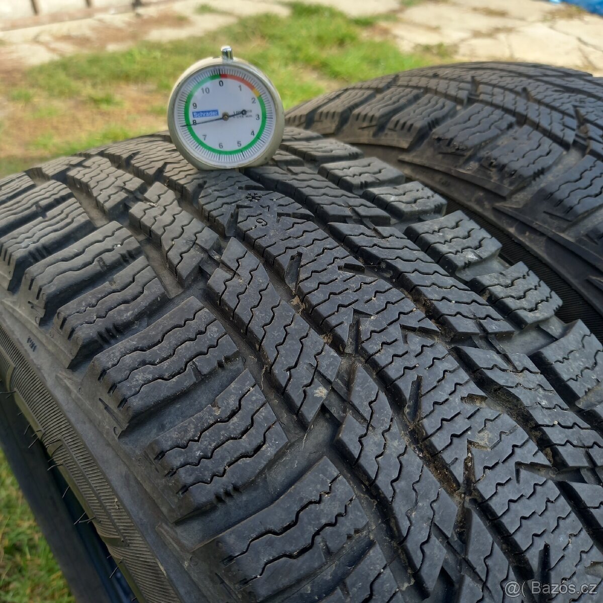 1Ks Zimni NOKIAN 215/70 R15C, Praha 9