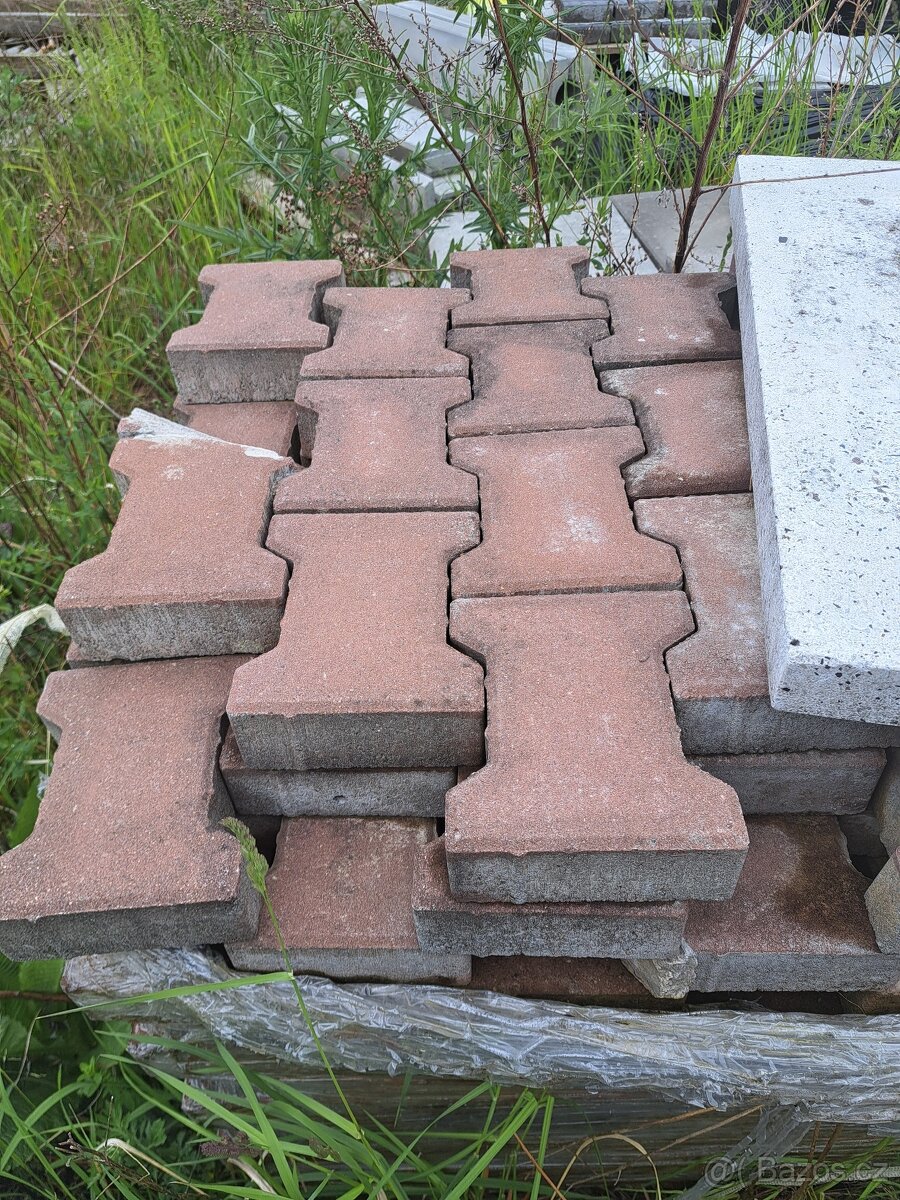 Betonová dlažba ÍČKO tl. 6 cm ČERVENÁ ZAREZERVOVÁNO DO 31.5