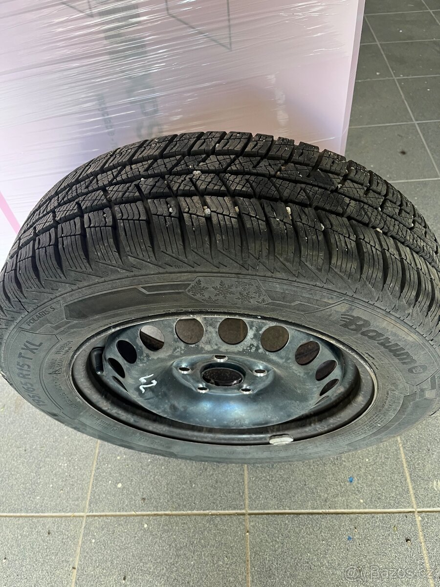 Zimní pneu 195/65/R15