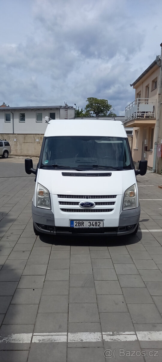 Obytná dodávka Ford Transit