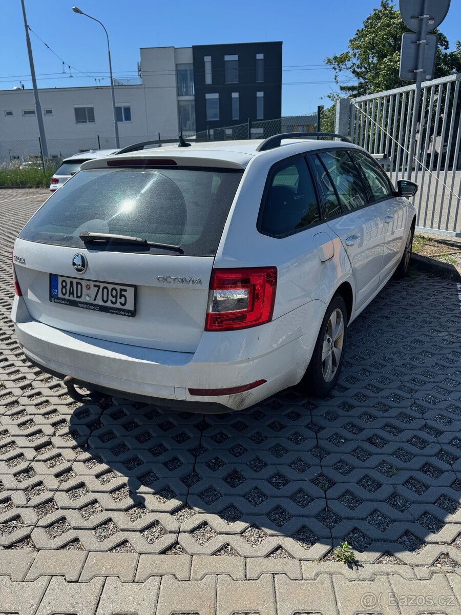 Škoda Octavia Combi 1,6TDI / 85kW ve výbavě Ambition plus
