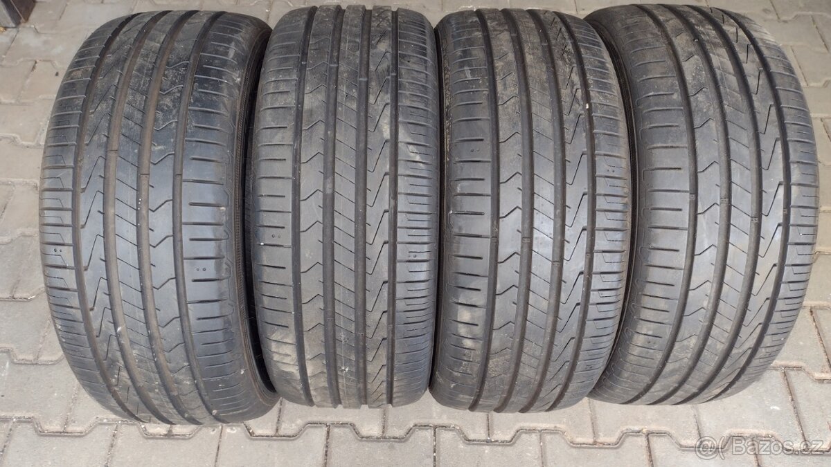 Letní pneu 235/45 R18 Hankook jako nové
