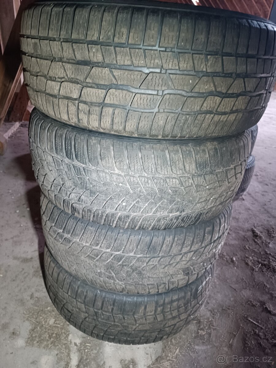 Pneu 225/55 R17