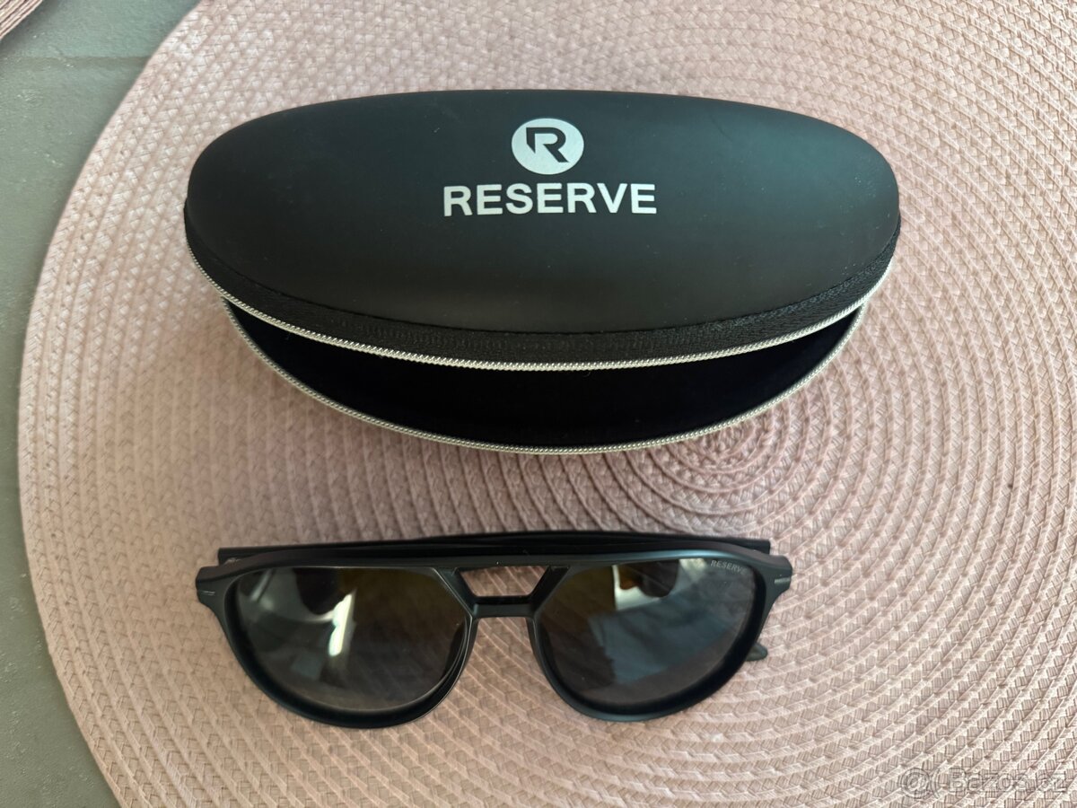Sluneční unisex brýle Reserve.Cena 500Kč