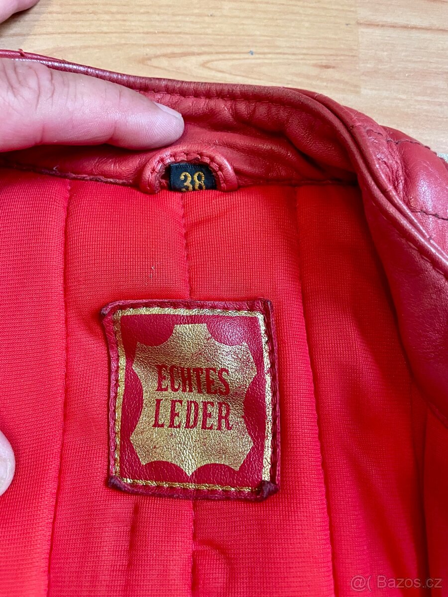 Kožená moto bunda . Velikost 38