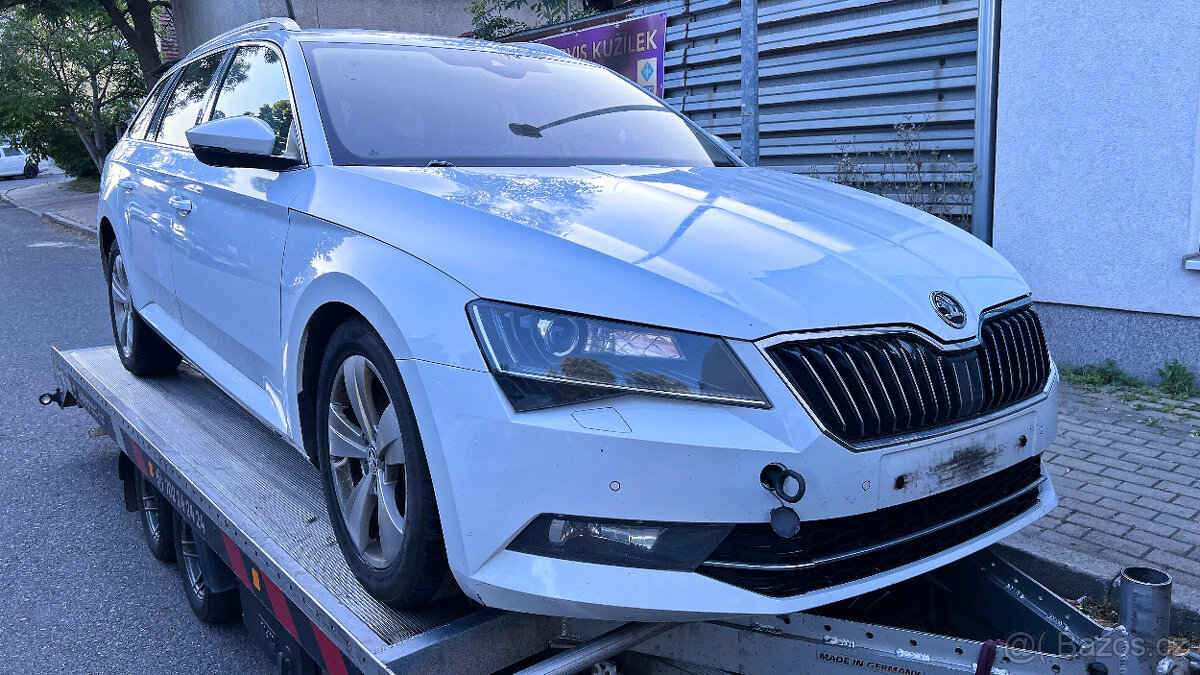 Vůz na náhradní díly Škoda Superb 3 kombi 2017 DFEA QGN LS9R