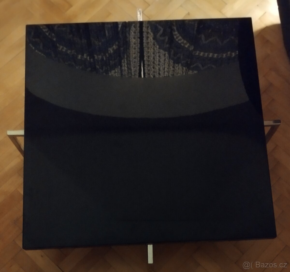 Prodám luxusní černý konferenční stůl