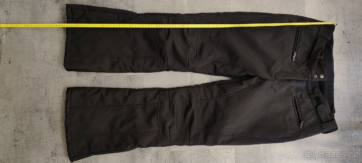 Prodám dámské lyžařské softshellové kalhoty.