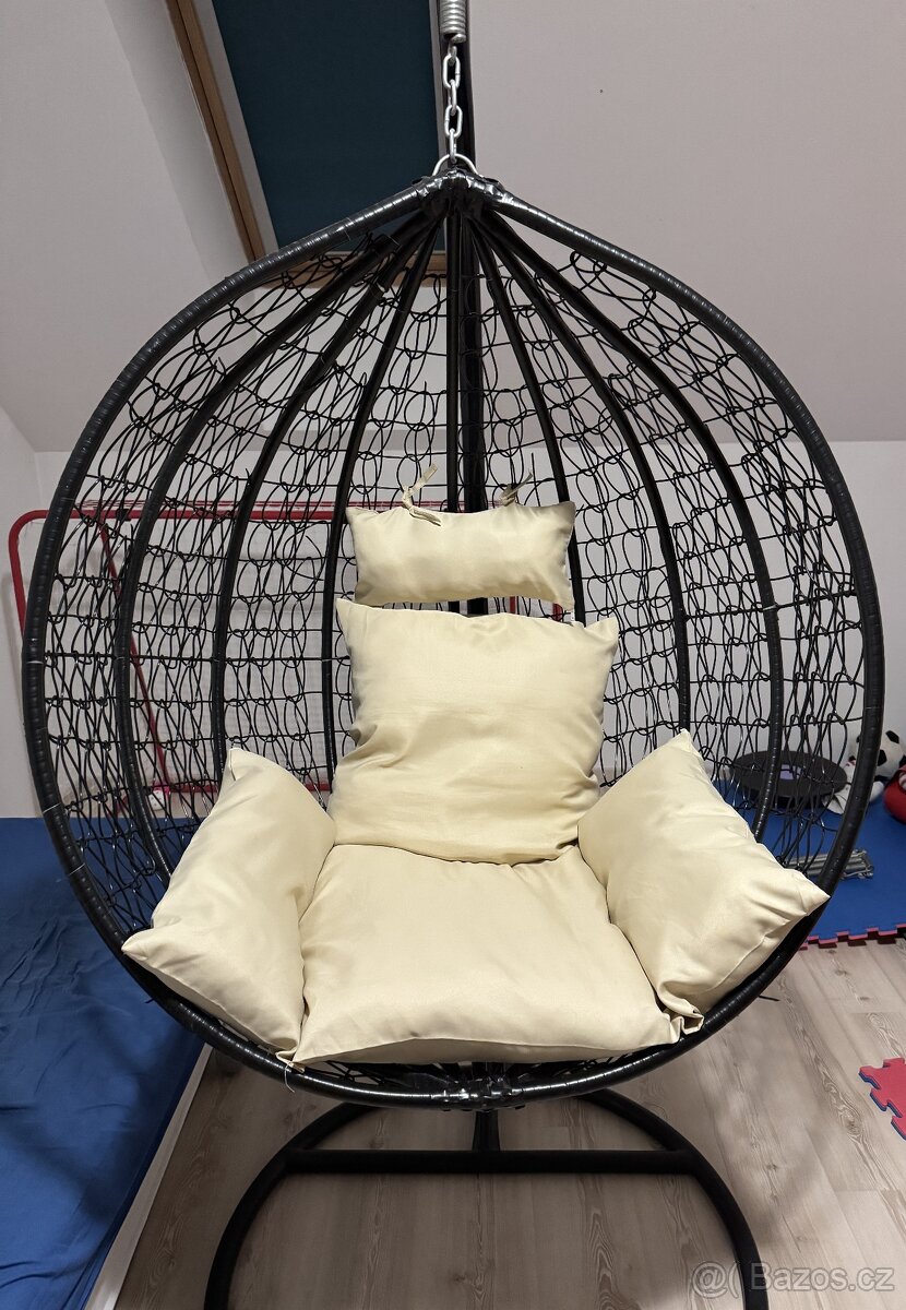 Houpací vajíčko se stojanem