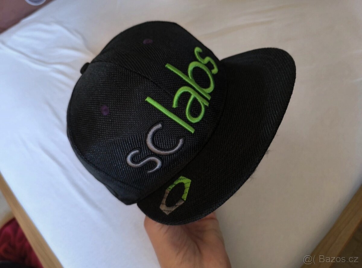 Kšiltovka s rovným kšiltem