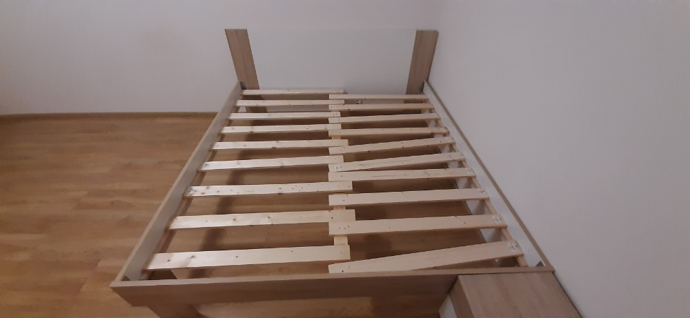 Manželská postel + noční stolek 2x