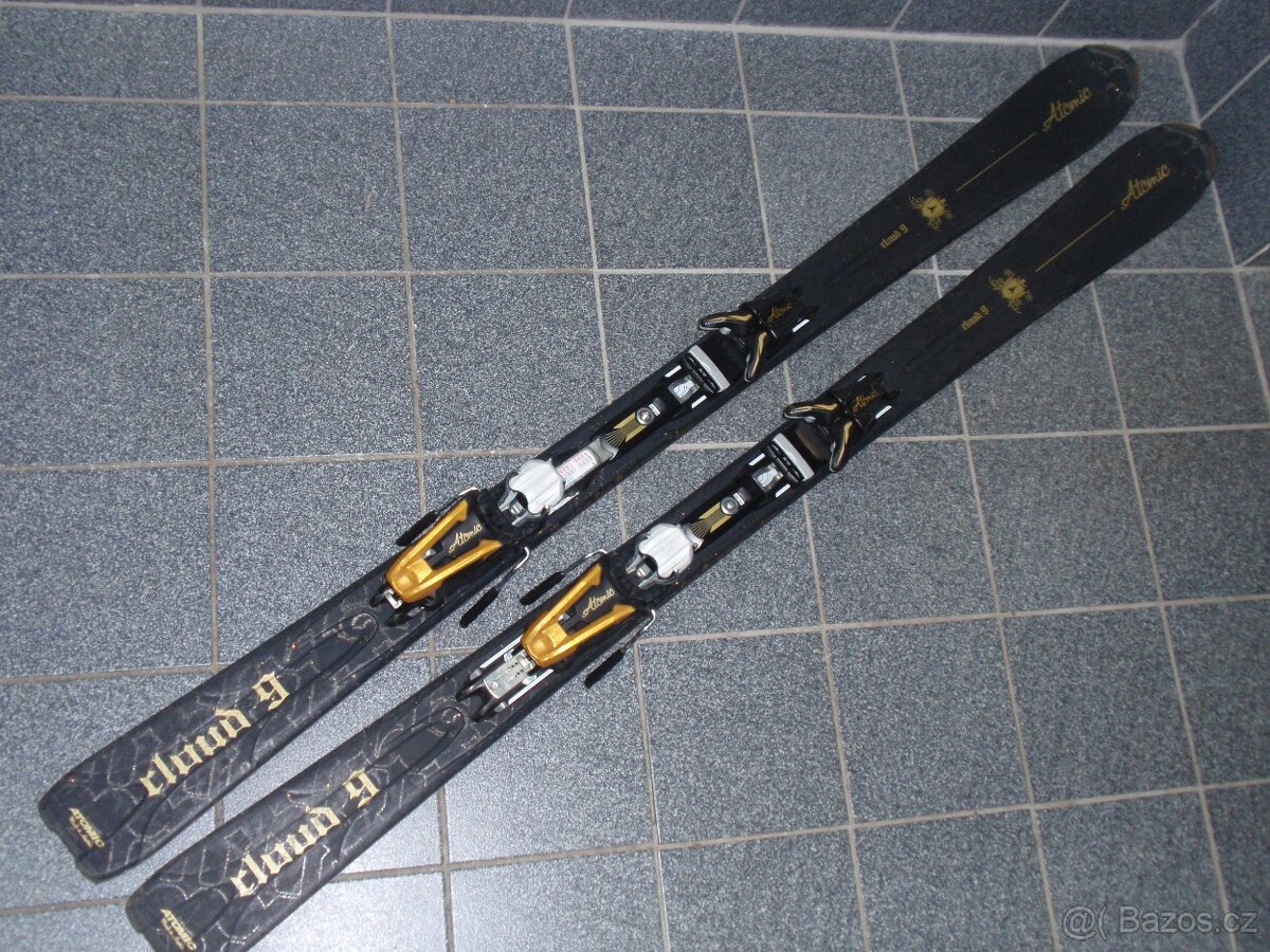 TOP DÁMSKÉ NASERVISOVANÉ 151 CM LYŽE CARVY ATOMIC CLOUD 9